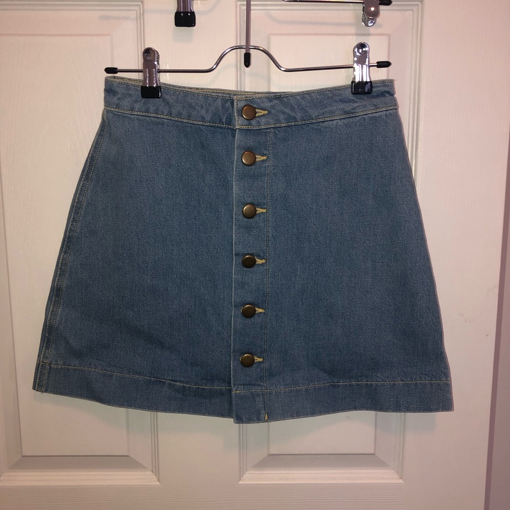 American Apparel (Gilden) A-Line Light Denim Button Front Mini Skirt size XS